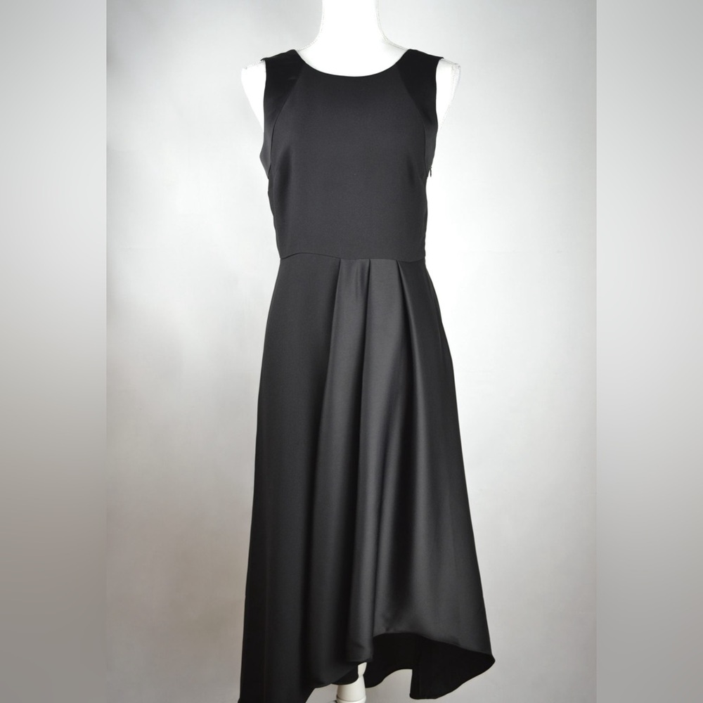 BANANA REPUBLIC: black formal dress, v neck back, side zipper, beautiful fit